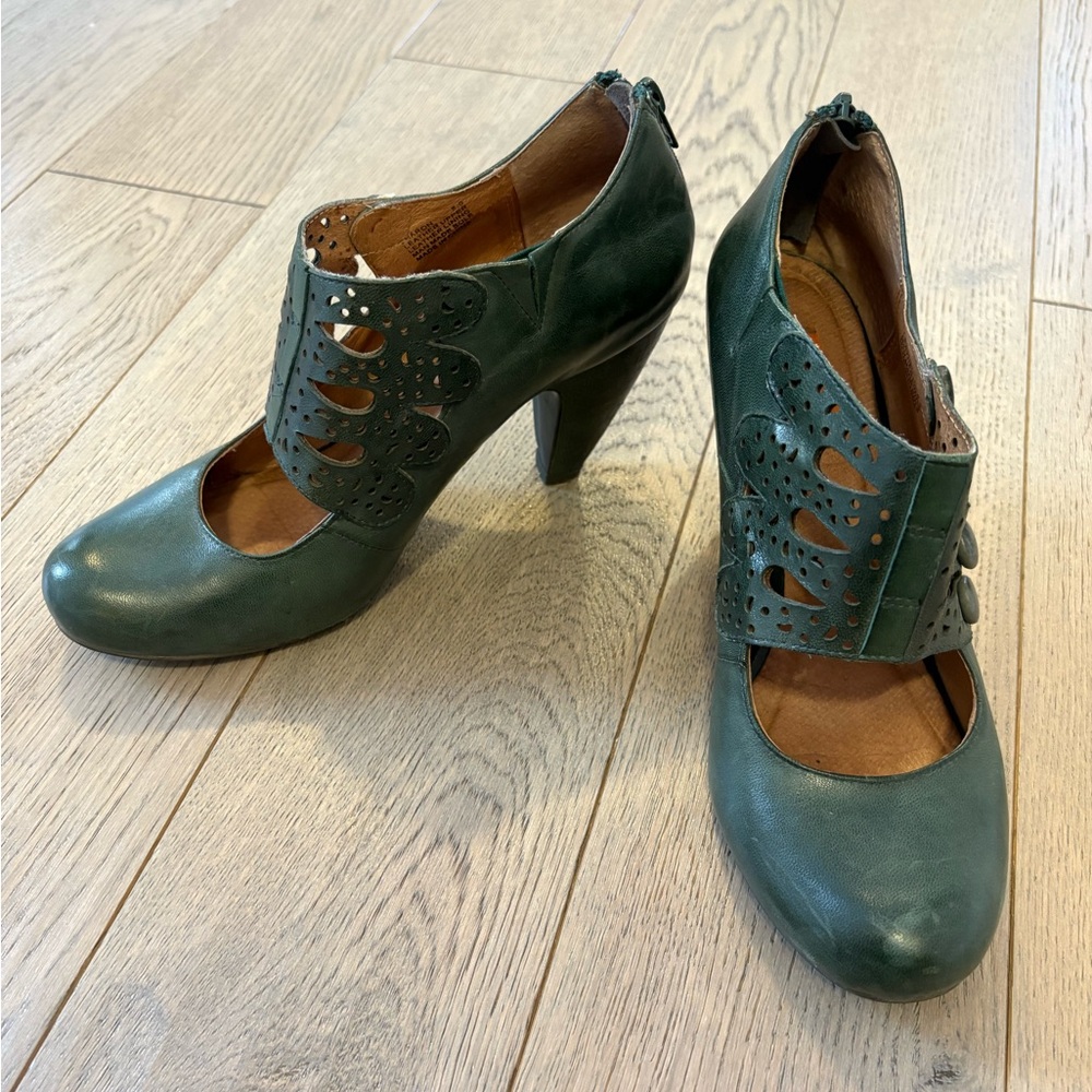 Miz Mooz Green Leather Heels